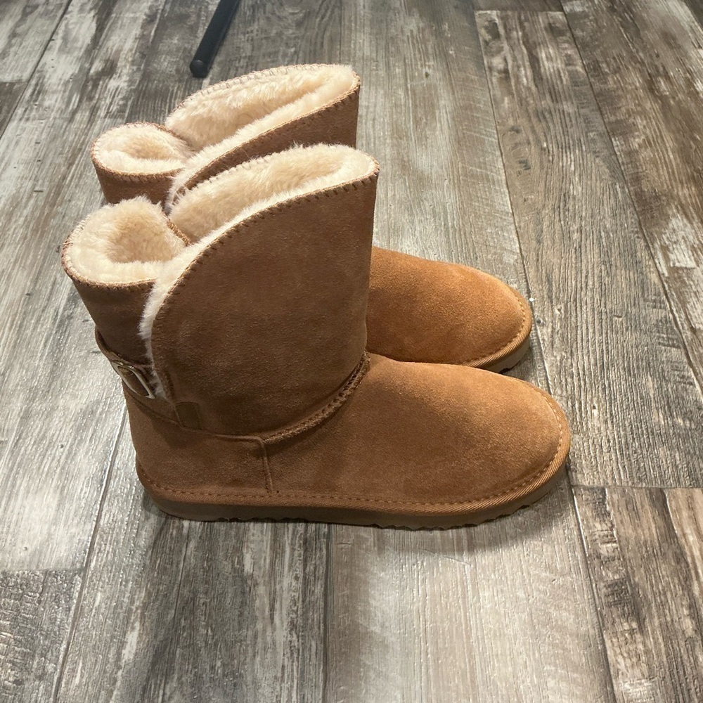 Classic Tan Suede Women's Boots Size 10 - Picture 16 of 16
